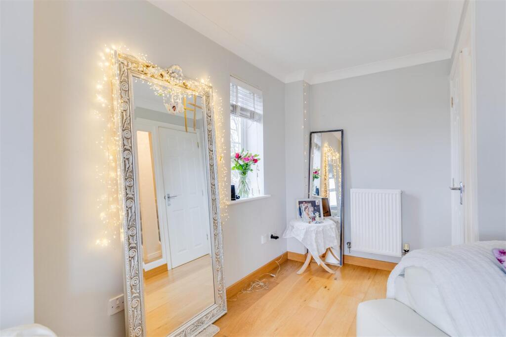 Additional image 5 of Rhodfa Sweldon, Barry