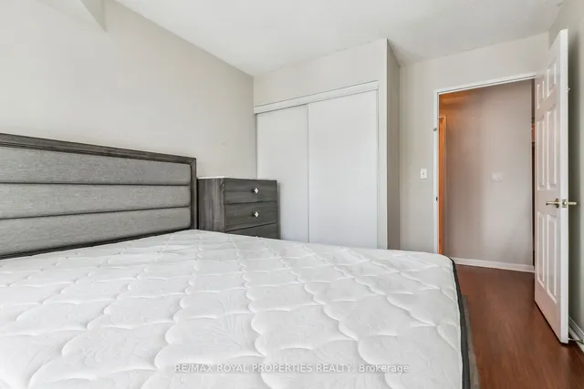 Additional image 19 of 11 Lee Centre Dr Unit 1002