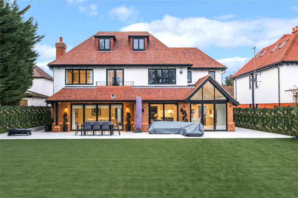 Additional image 45 of Meadow Way, Farnborough Park