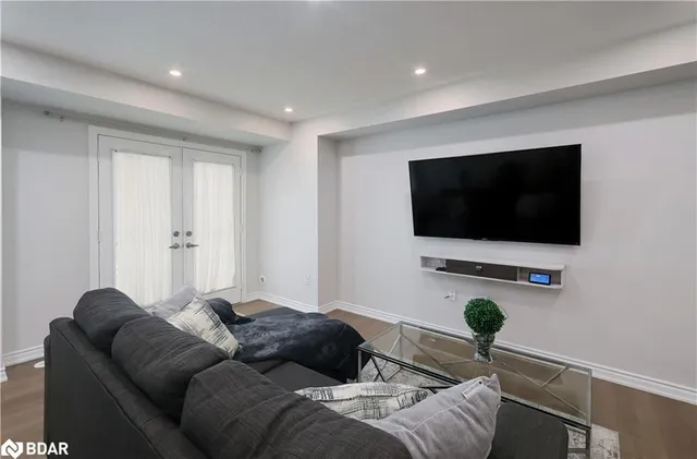 Additional image 4 of 200 Veterans Dr Unit 25