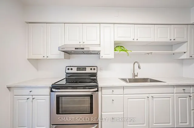 Additional image 18 of 25 Esterbrooke Ave Unit 113