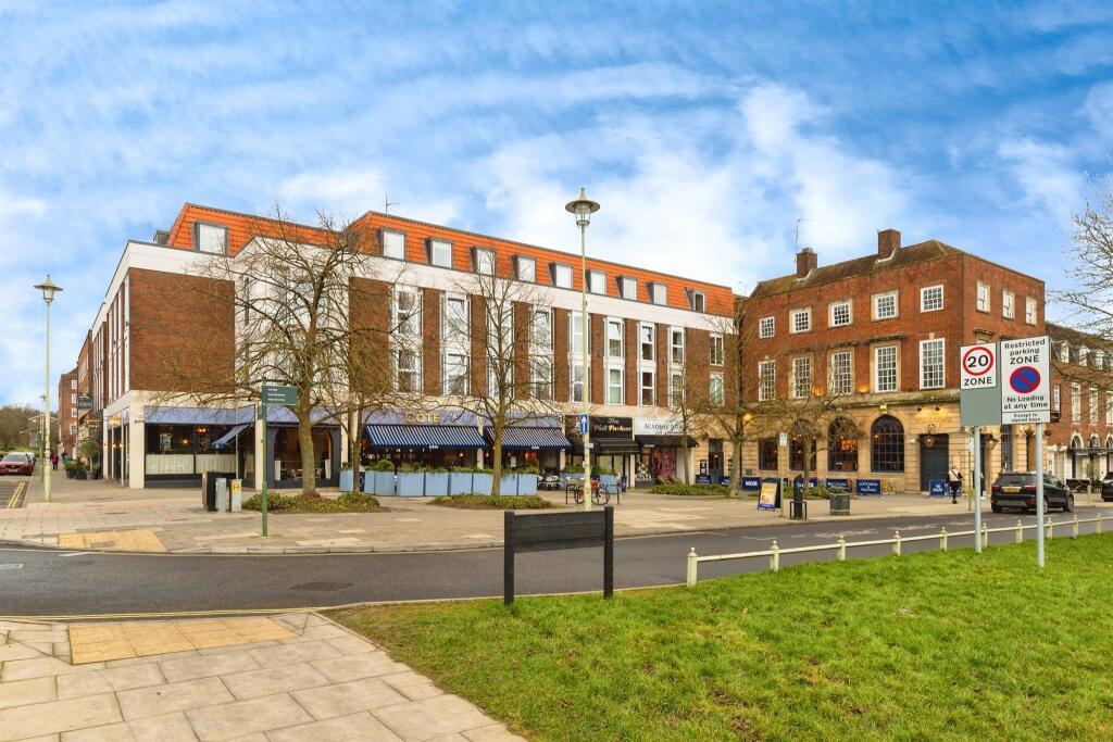 Additional image 16 of Parkway, Welwyn Garden City