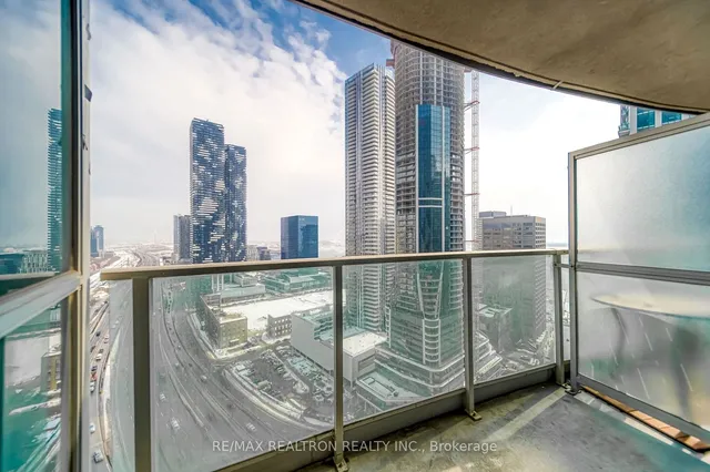 Additional image 2 of 18 Yonge St Unit 3109
