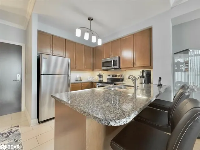 Additional image 7 of 100 John St Unit 403