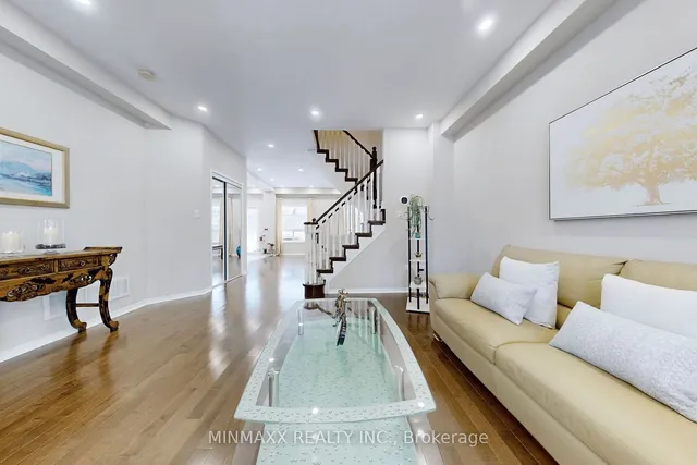 Additional image 6 of 1081 Holdsworth Cres