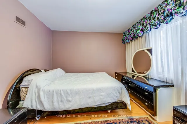 Additional image 16 of 47 Leggett Ave