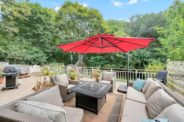 Additional image 33 of 80 Townsend Ave