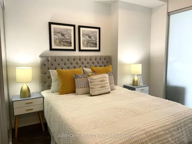 Additional image 11 of 426 University Ave Unit 2710