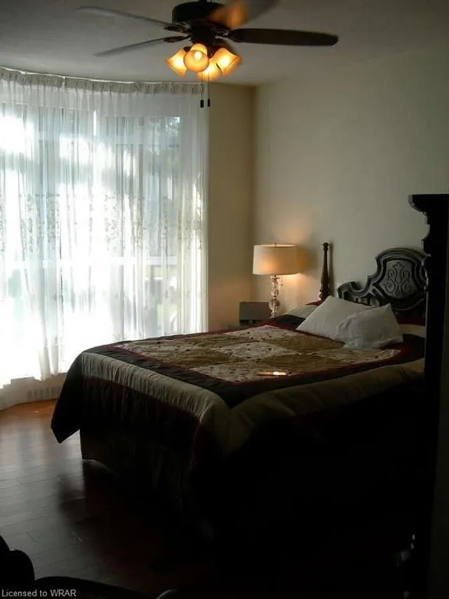 Additional image 24 of 5250 Lakeshore Rd Unit 201