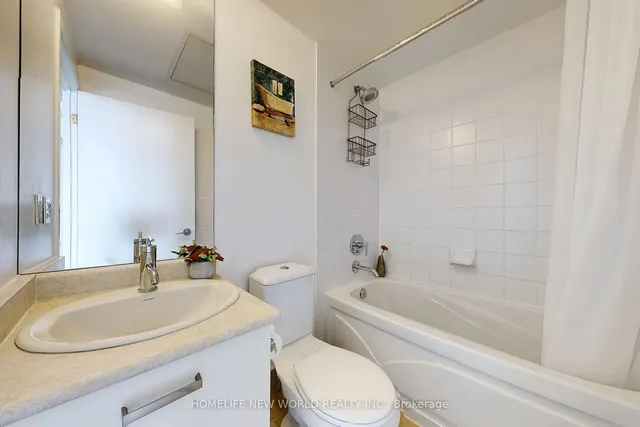 Additional image 23 of 832 BAY St Unit 2704