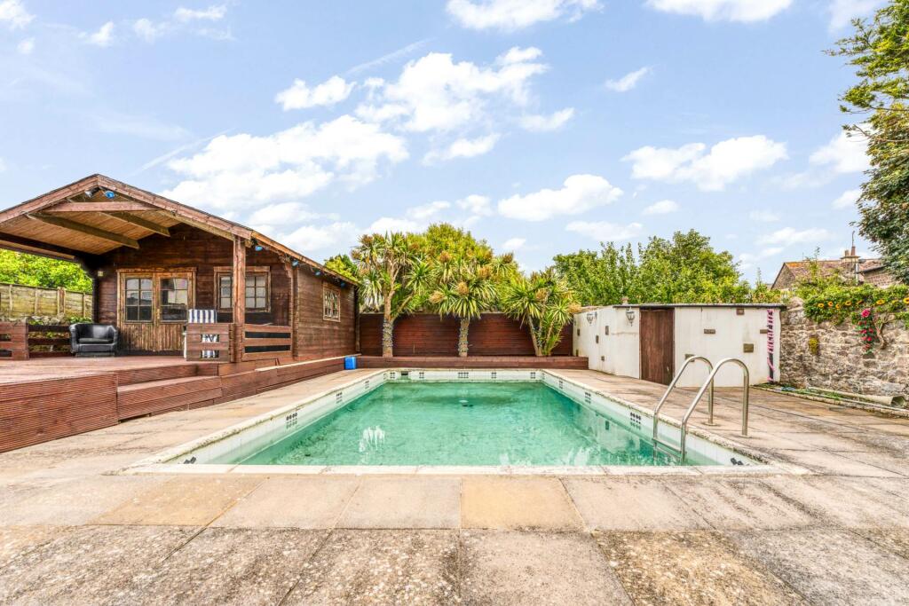 Additional image 10 of Woodland Road, South Ward - Grand Property!