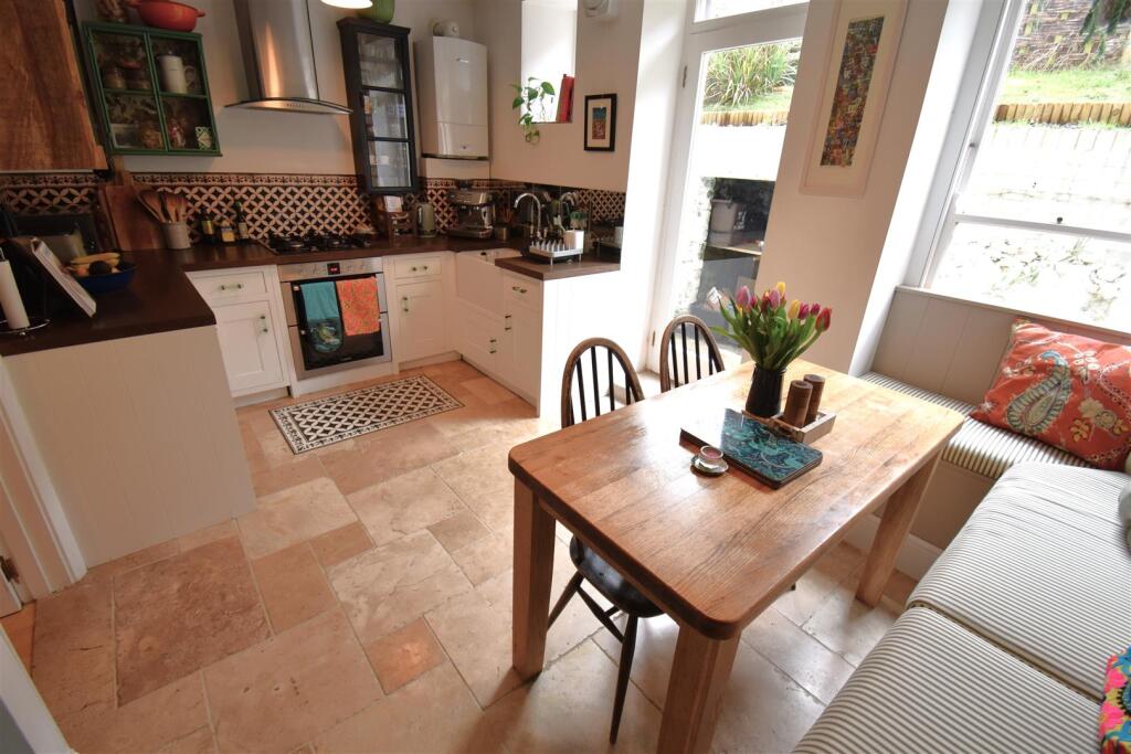 Additional image 5 of Superb Garden Apartment Beaconsfield Road, Clifton, Bristol