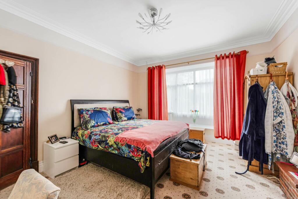 Additional image 13 of Woodland Road, South Ward - Grand Property!