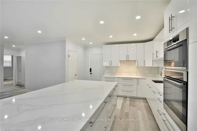 Additional image 6 of 2054 Courtland Dr Unit 102