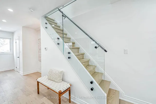 Additional image 8 of 548 Glebeholme Blvd