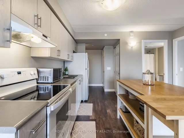 Additional image 8 of 716 Main St Unit 1008