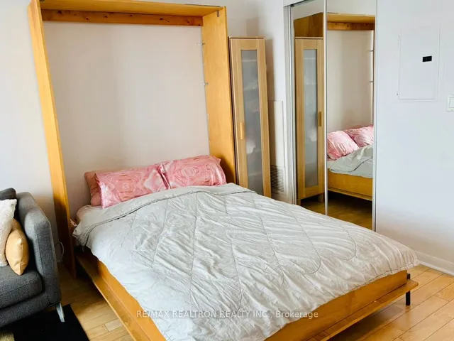 Additional image 13 of 231 Fort York Blvd Unit 1410