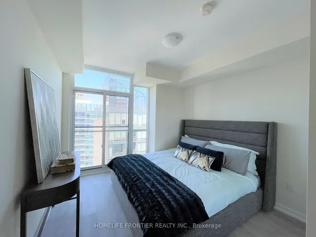 Additional image 4 of 99 John St Unit 4403