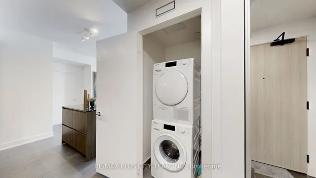 Additional image 23 of 35 Mercer St Unit 1613