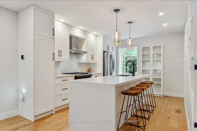 Additional image 14 of 69 Longboat Ave