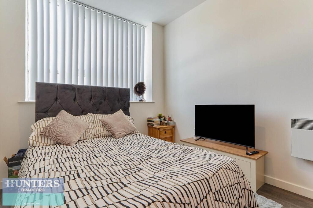 Additional image 11 of Card House, Bingley Road, Bradford BD9 6FF