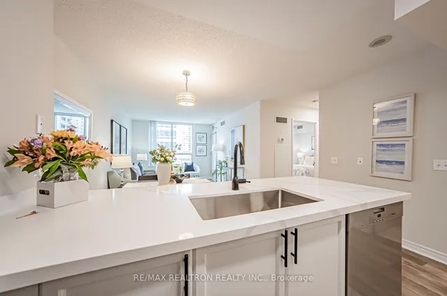 Additional image 8 of 18 Parkview Ave Unit 503