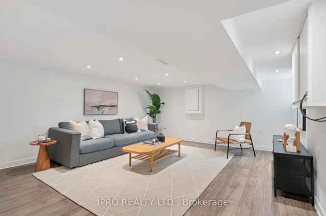 Additional image 36 of 43 Torrens Ave