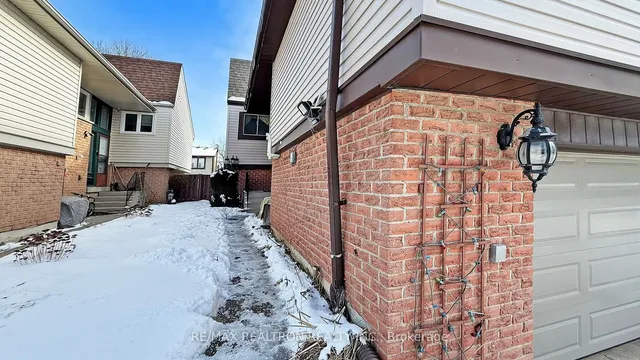 Additional image 6 of 7 Roughfield Cres