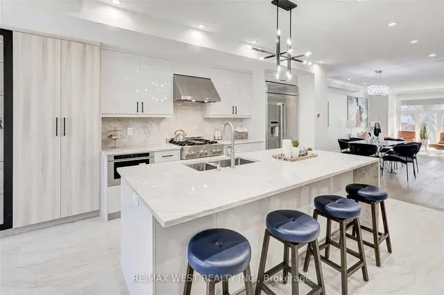 Additional image 13 of 94 Lake Cres