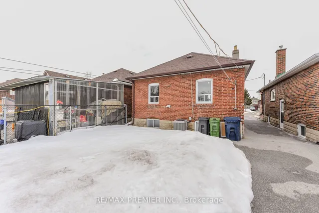 Additional image 32 of 165 Lambton Ave