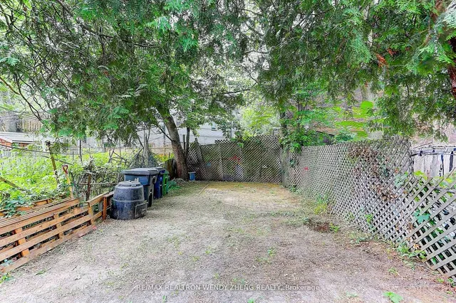 Additional image 31 of 2179 Dundas St