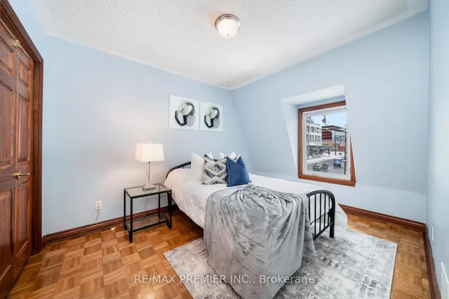 Additional image 26 of 891 Palmerston Ave