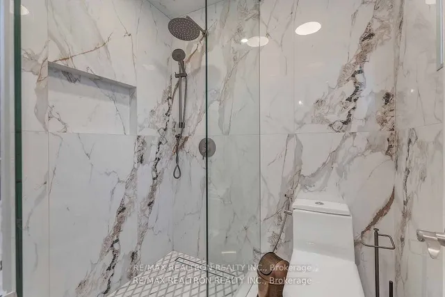 Additional image 35 of 47 Robinter Dr