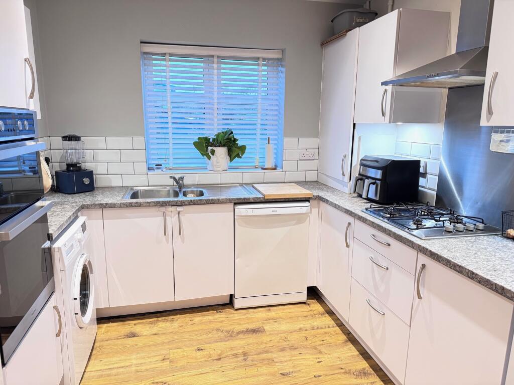 Additional image 5 of Gore Road