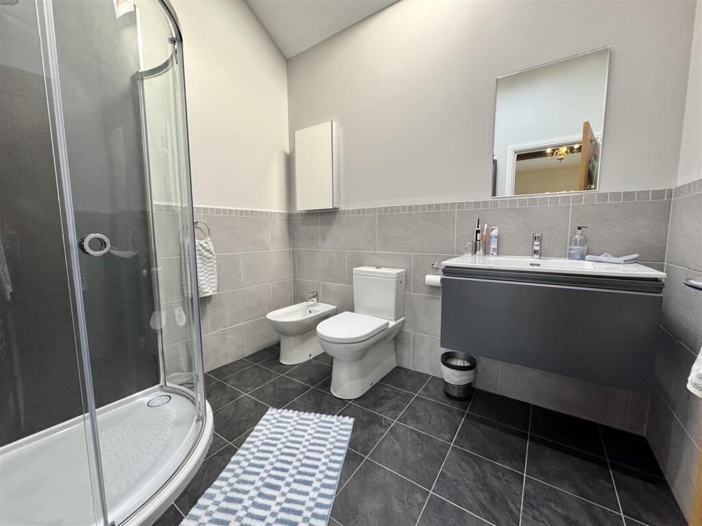 Additional image 14 of Boltongate