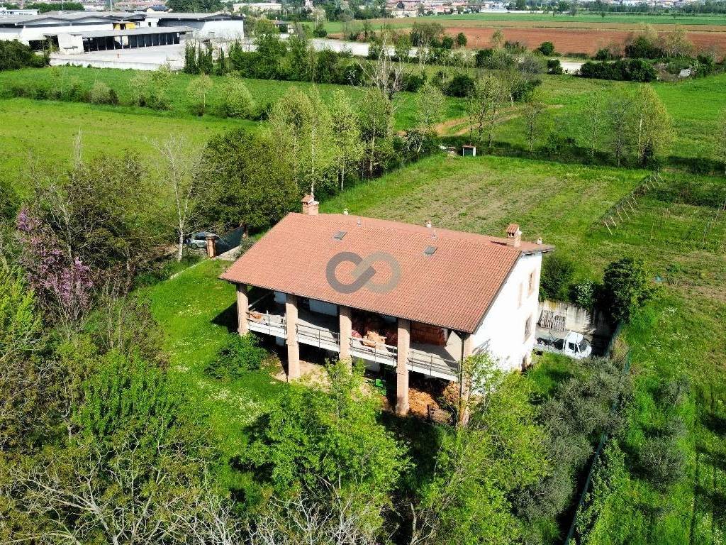 Additional image 3 of Rezzato