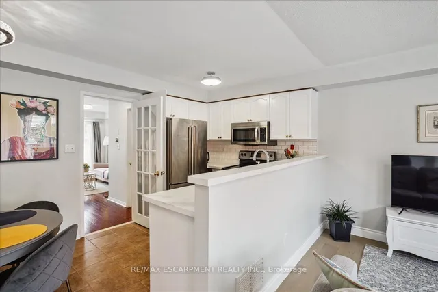 Additional image 10 of 2403 Emerson Dr