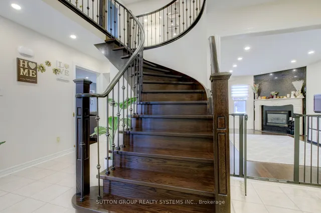 Additional image 21 of 6 Egret Crt