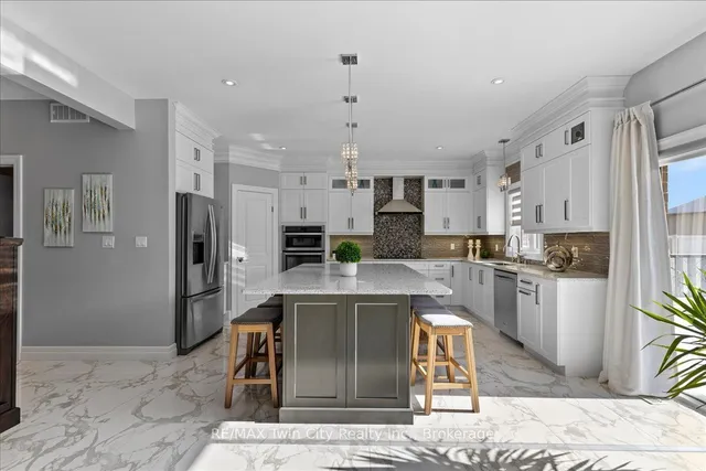 Additional image 11 of 68 Valleyscape Dr