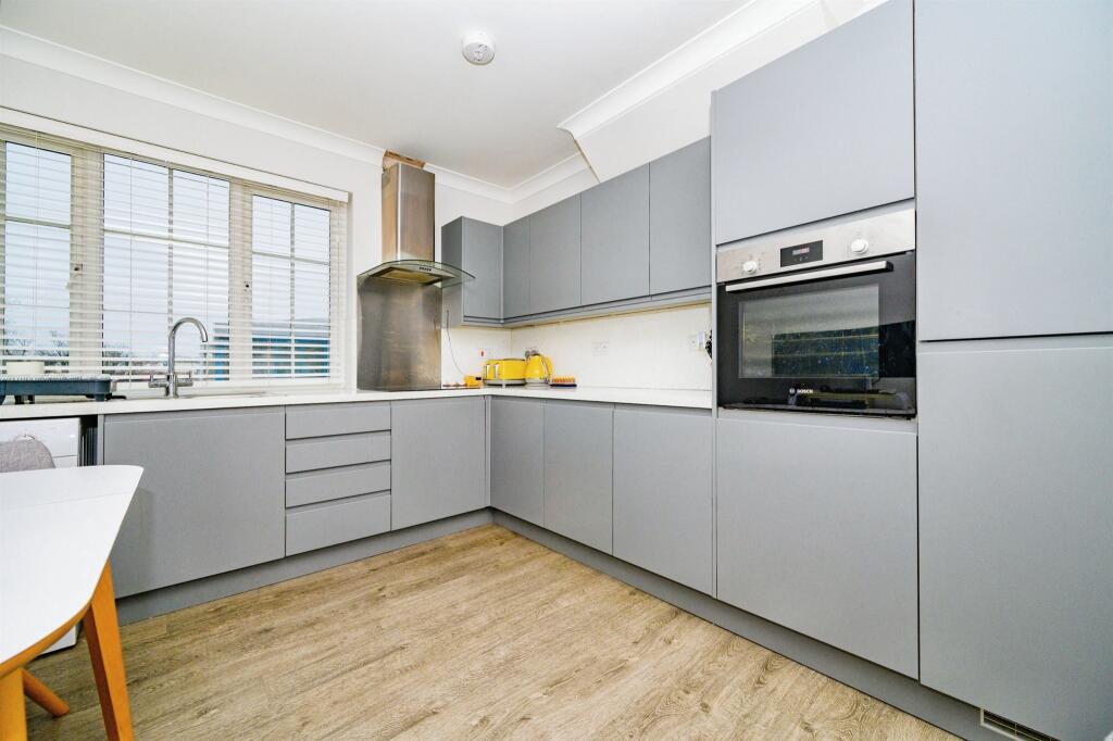 Additional image 17 of St. Albans Road East, HATFIELD