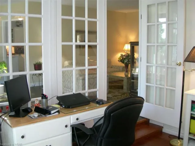 Additional image 22 of 5250 Lakeshore Rd Unit 201