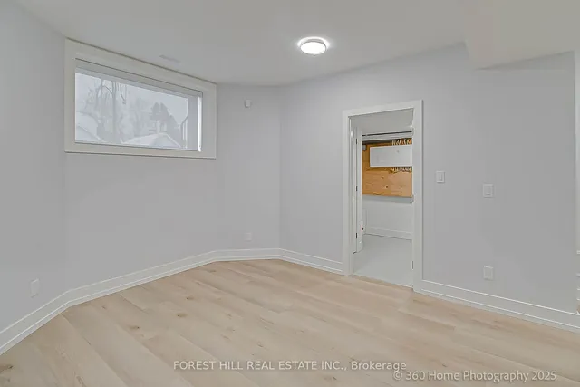 Additional image 25 of 896 Coxwell Ave