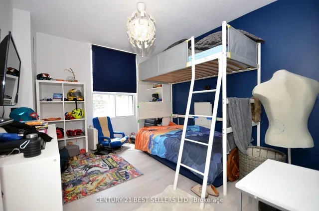 Additional image 28 of 100 Canyon Ave Unit 302