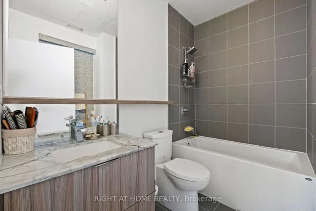 Additional image 25 of 6 Parkwood Ave Unit Th6