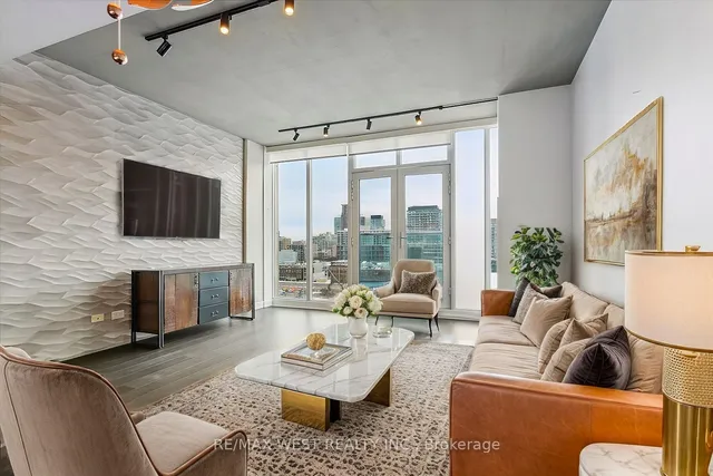 Additional image 5 of 220 George St Unit 903