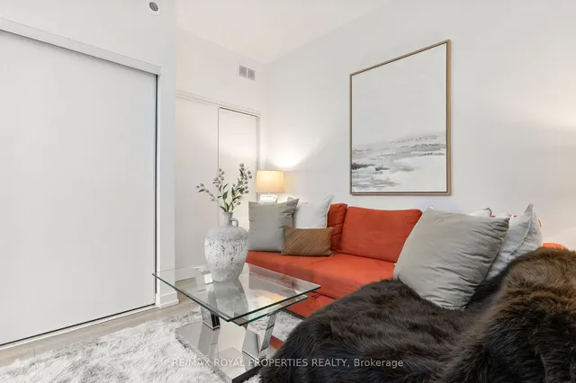 Additional image 15 of 264 Finch Ave Unit 11