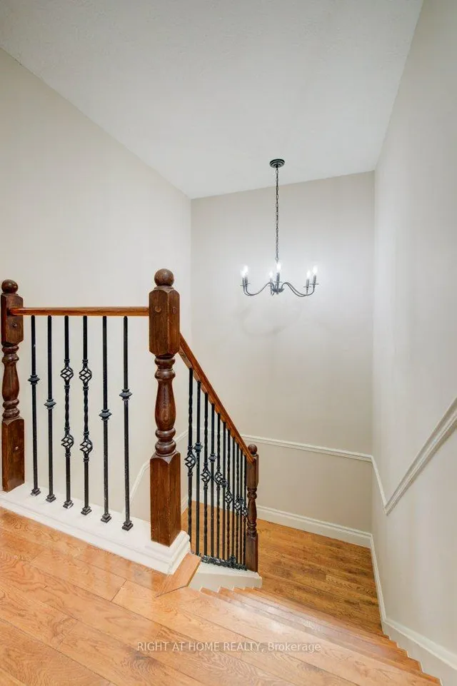 Additional image 18 of 144 Mooregate Cres