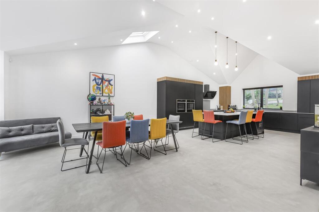 Additional image 10 of Firs Walk, Tewin