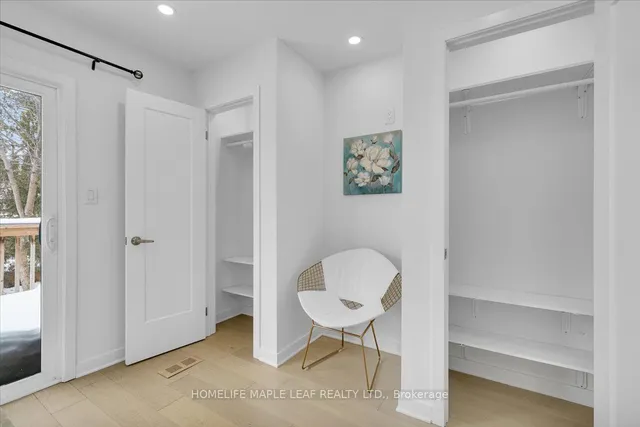 Additional image 23 of 386 Coxwell Ave