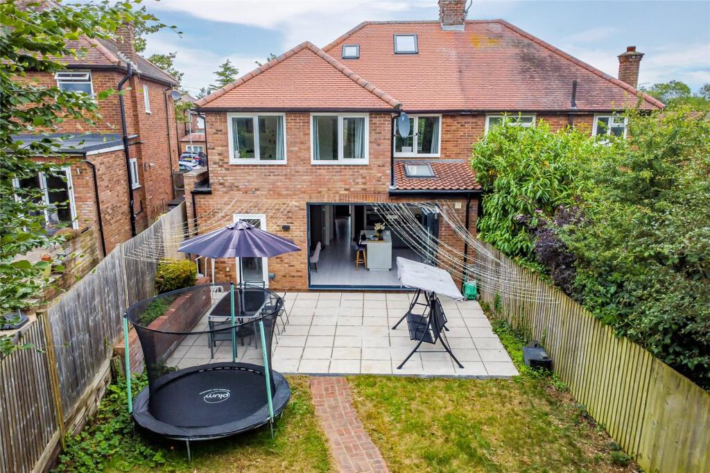 Additional image 14 of Pondfield Crescent, St. Albans, Hertfordshire, AL4